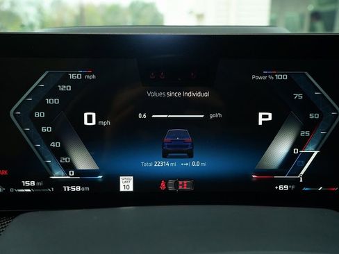 Used 2024 BMW X7 M60i image 7