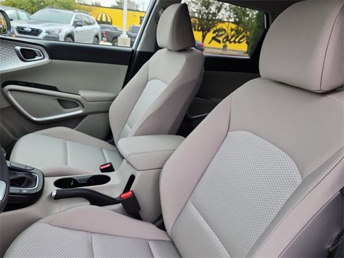 New 2025 Kia Soul LX w/ LX Technology Package image 13