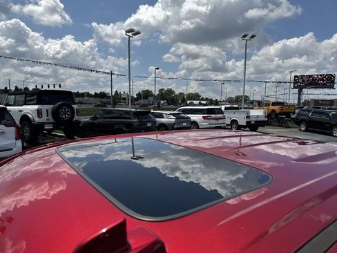 Certified 2021 GMC Sierra 1500 Denali w/ Denali Ultimate Package AWD/4WD image 9
