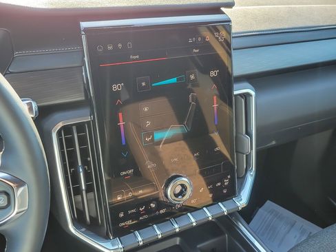 Certified 2025 GMC Acadia Elevation image 13