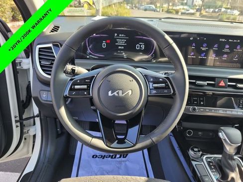 New 2026 Kia Seltos S image 12