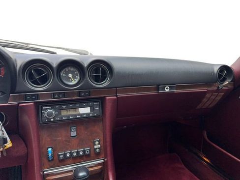 Used 1989 Mercedes-Benz 560 SL image 18