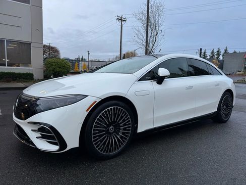 Used 2022 Mercedes-Benz EQS 580 4MATIC Sedan w/ AMG Line Interior image 5