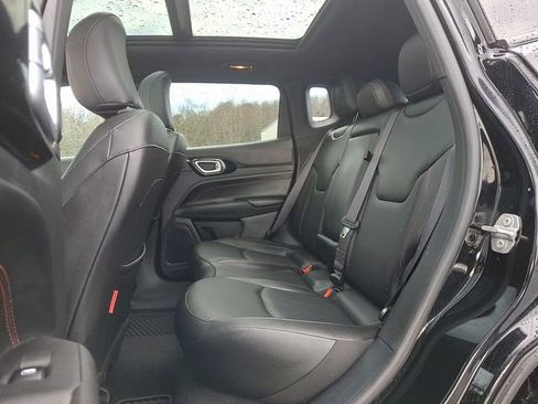 Used 2025 Jeep Compass Trailhawk w/ Trailhawk Elite Group AWD/4WD image 10