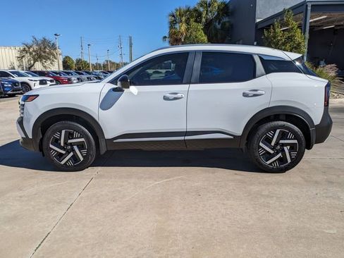 Used 2026 Nissan Kicks SV image 9