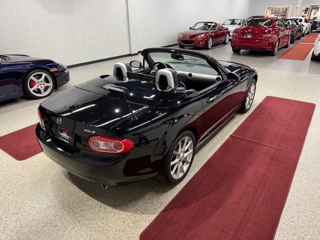 Used 2012 MAZDA MX-5 Miata Grand Touring w/ Premium Pkg RWD image 10