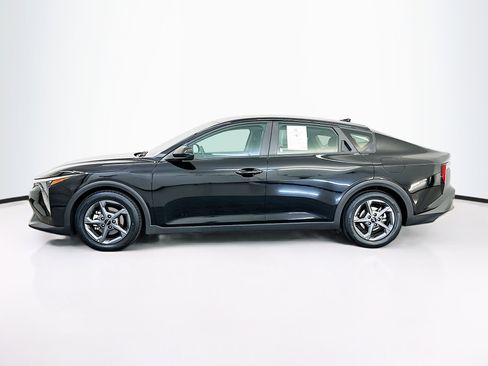 Used 2025 Kia K4 LXS FWD image 4
