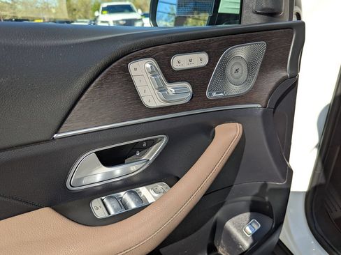 Used 2020 Mercedes-Benz GLS 450 4MATIC image 12