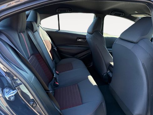 Used 2025 Toyota Corolla SE image 18