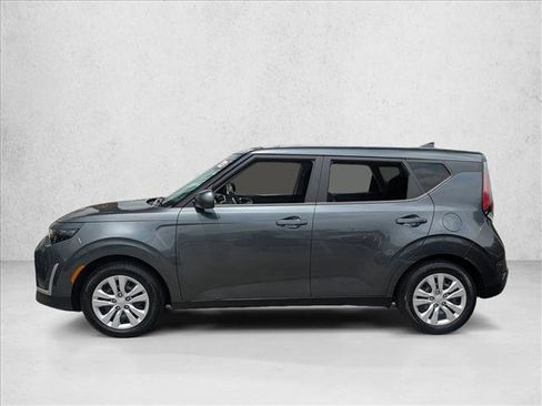 Used 2023 Kia Soul LX FWD image 9