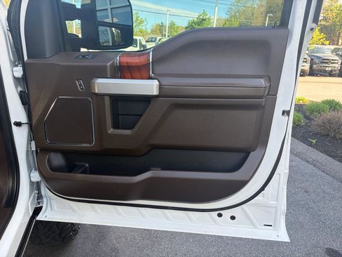 Used 2021 Ford F350 King Ranch w/ King Ranch Ultimate Package AWD/4WD image 52
