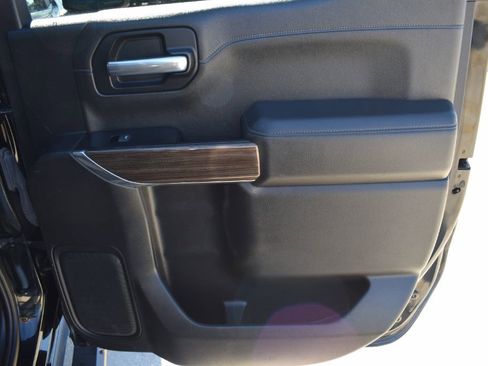 Used 2019 Chevrolet Silverado 1500 LT Trail Boss image 12