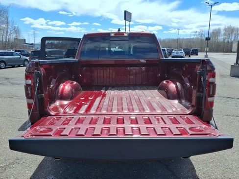 Used 2021 RAM 1500 Laramie w/ Sport Appearance Package AWD/4WD image 14