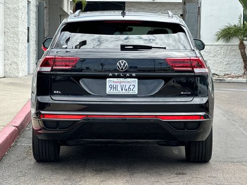 Used 2023 Volkswagen Atlas Cross Sport SEL R-Line AWD/4WD image 5