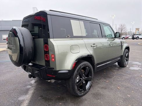 Used 2025 Land Rover Defender 110 X-Dynamic SE image 6