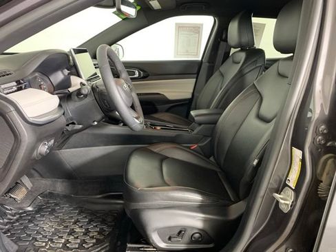 Used 2024 Jeep Compass Limited AWD/4WD image 18