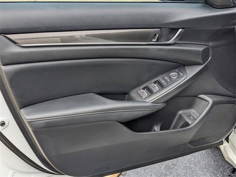 Used 2022 Honda Accord Sport image 14