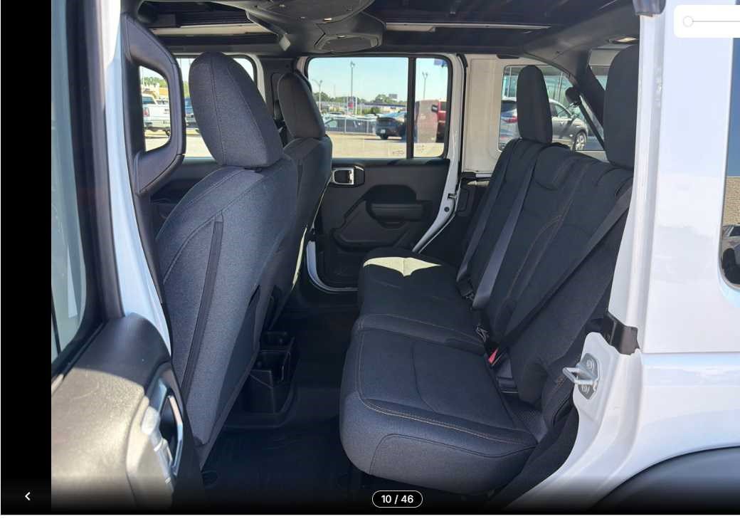 Used 2025 Jeep Wrangler Unlimited Sport AWD/4WD image 9