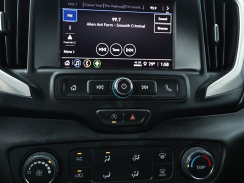 Used 2024 GMC Terrain SLE AWD/4WD image 18