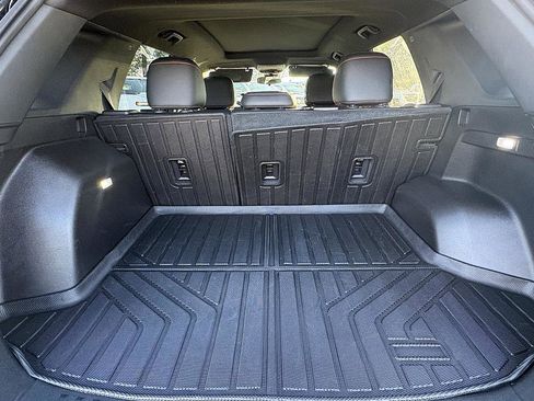 Certified 2025 Chevrolet Equinox RS w/ Convenience Package III image 11