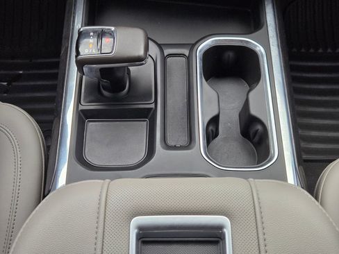 Used 2022 Chevrolet Silverado 1500 LTZ w/ Technology Package image 14