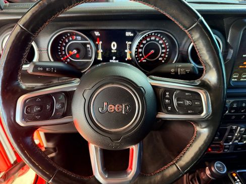 Used 2020 Jeep Gladiator Rubicon image 9