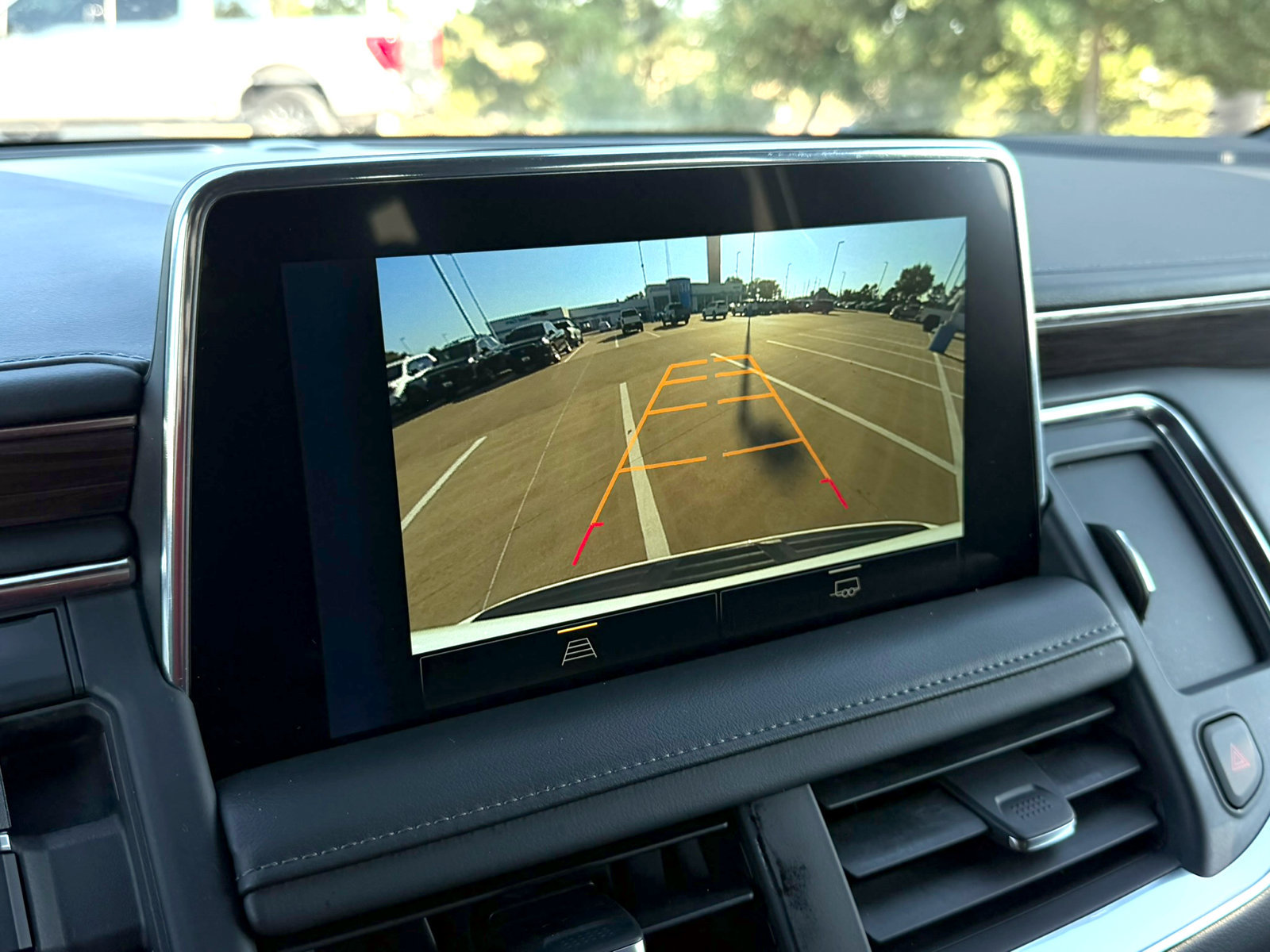 Used 2023 Chevrolet Tahoe LT RWD image 17