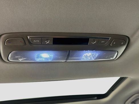 Used 2025 Kia Telluride S FWD image 27