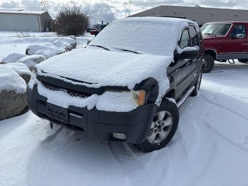 Used 2001 Ford Escape XLT image 1