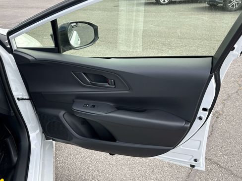 New 2026 Toyota Prius Plug-In Hybrid FWD image 16