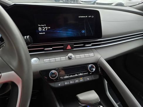 Certified 2025 Hyundai Elantra SEL FWD image 27