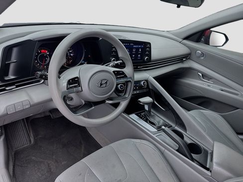 Used 2022 Hyundai Elantra SEL image 7
