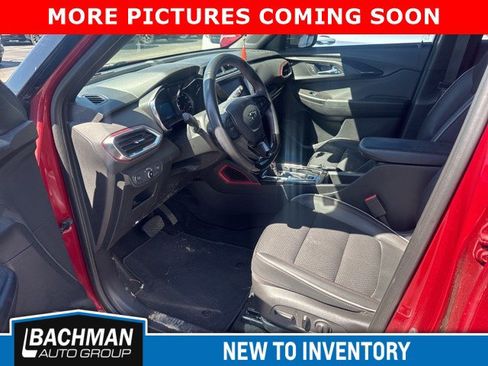 Used 2021 Chevrolet TrailBlazer RS w/ Sun and Liftgate Package image 5