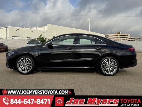 Used 2025 Mercedes-Benz CLA 250 4MATIC image 6