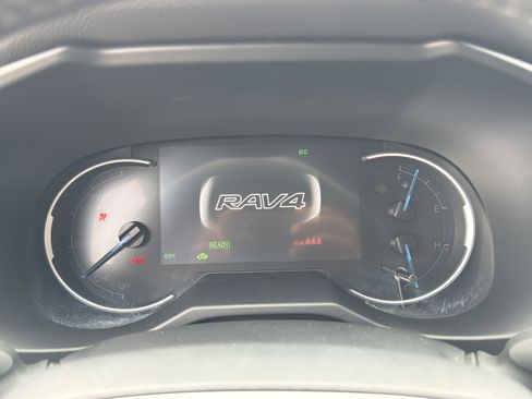 Used 2024 Toyota RAV4 SE AWD/4WD image 26