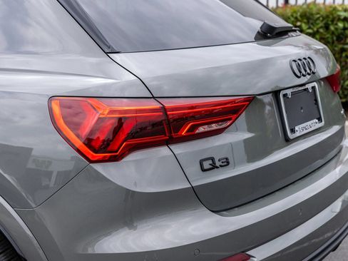 Used 2024 Audi Q3 2.0T Premium w/ Convenience Package AWD/4WD image 32