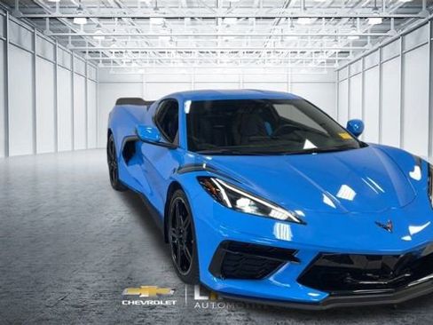 Used 2023 Chevrolet Corvette Stingray Coupe w/ 1LT image 4