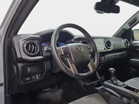 Used 2021 Toyota Tacoma TRD Sport image 18