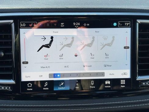 New 2026 Chrysler Pacifica Limited w/ S Appearance Package image 16