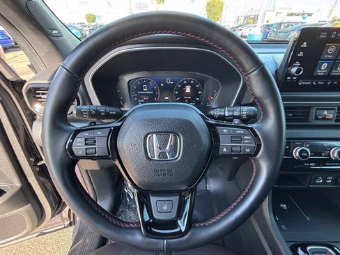 Certified 2025 Honda Pilot Black Edition image 24