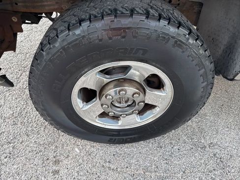 Used 2005 Ford F250 Lariat image 3