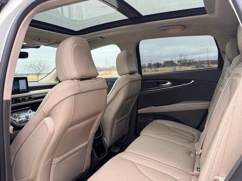 Used 2023 Lincoln Nautilus Reserve AWD/4WD image 34