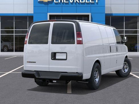 New 2025 Chevrolet Express 3500 image 4