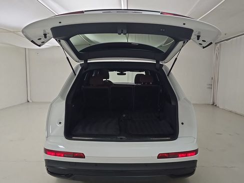 Used 2022 Audi Q7 3.0T Premium Plus w/ Premium Plus Package AWD/4WD image 29