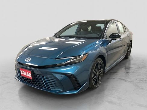 Certified 2025 Toyota Camry XLE AWD/4WD image 1
