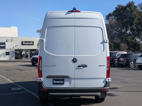 New 2025 Mercedes-Benz Sprinter 2500 image 3