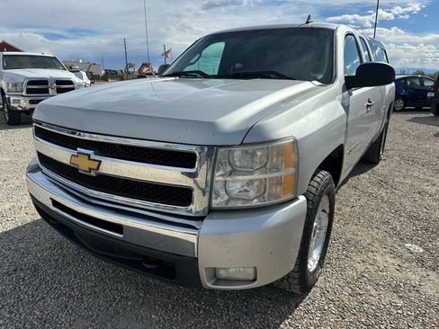 Used 2010 Chevrolet Silverado 1500 LT w/ Power Pack Plus AWD/4WD image 4