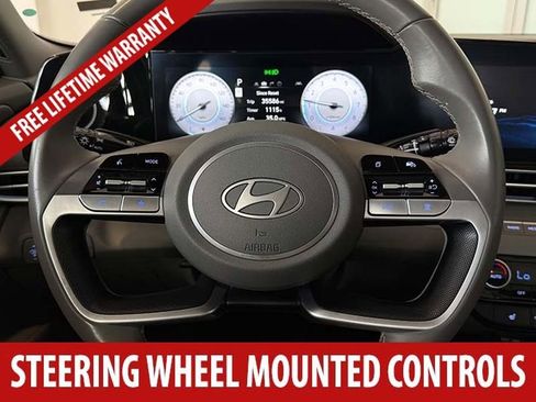 Used 2025 Hyundai Elantra SEL FWD image 8