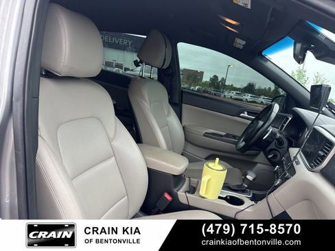 Used 2020 Kia Sportage S image 8