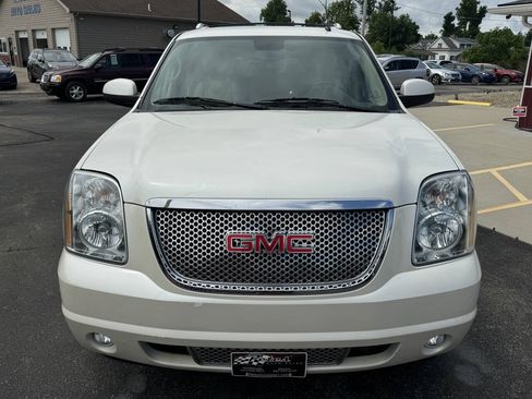 Used 2014 GMC Yukon XL Denali AWD/4WD image 4